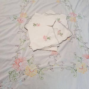 Vintage daisy floral tablecloth set/embroidered tablecloth set shabby/cottage decor floral tablecloth set- 80 x 63