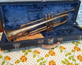 1930s antique art deco conn LTD trumpet musical instruments jazz band players movie props