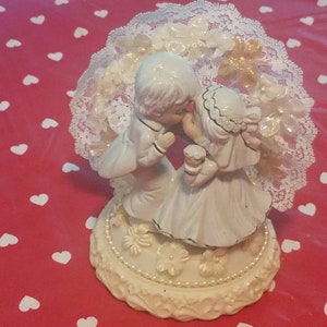 Kitschy sweetness! Wilton bride and groom cake topper 80s hong kong free shipping U.S only!