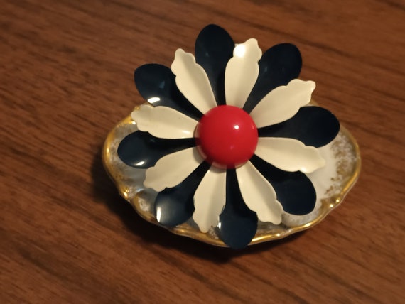 Patriotic red white and blue enamel flower brooch - image 1