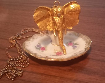 Mid century goldtone large elephant head pendant necklace 60/70s era free shipping