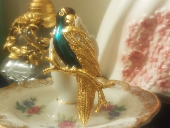 Enamel tropical parrot/bird brooch goldtone rhine… - image 1