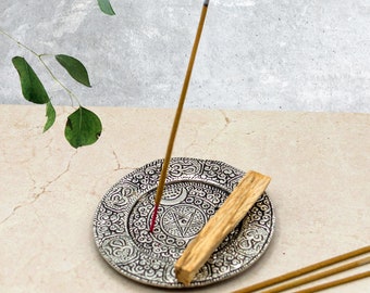 TRIPLE MOON INCENSE holder - Round Silver Incense Stick Holder, Om metal plate, Pentacle, Spiritual, altar, ritual tools, magical holder