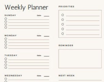 Può includere: Un planner settimanale in bianco e nero con sezioni per domenica, lunedì, martedì, mercoledì, giovedì, venerdì e sabato. Ogni giorno ha uno spazio per una data, un elenco di attività e una sezione per priorità, promemoria e note.