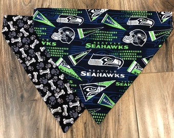 SEAHAWKS Reversible Over-Collar Dog Bandana, FOOTBALL