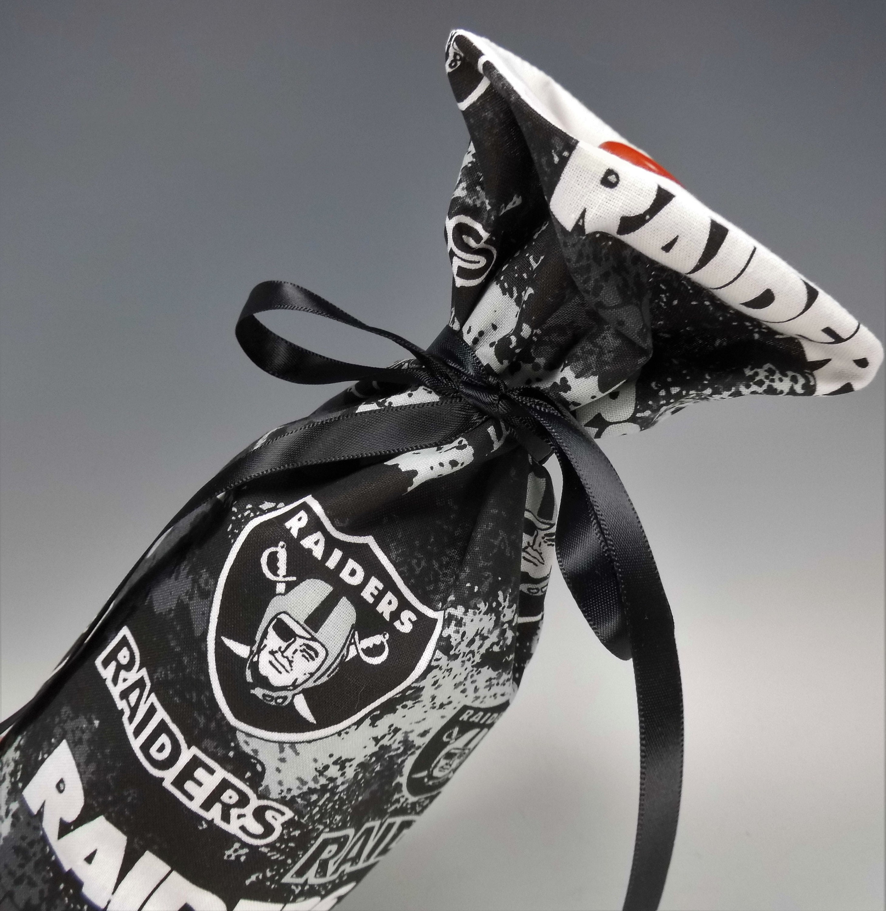 Wrapping Paper Raiders 