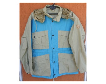 Vintage FJALLRAVEN Outdoor Jacket Hiking Anorak Blue Gray, Made in Ireland (M)