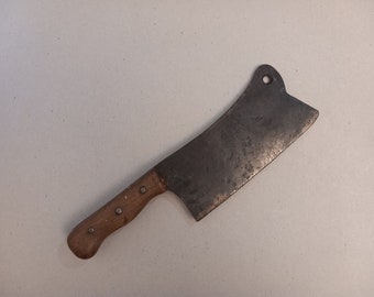 Antieke slagershakbijl handvergeetijzer 811 g. (1,79 pond)