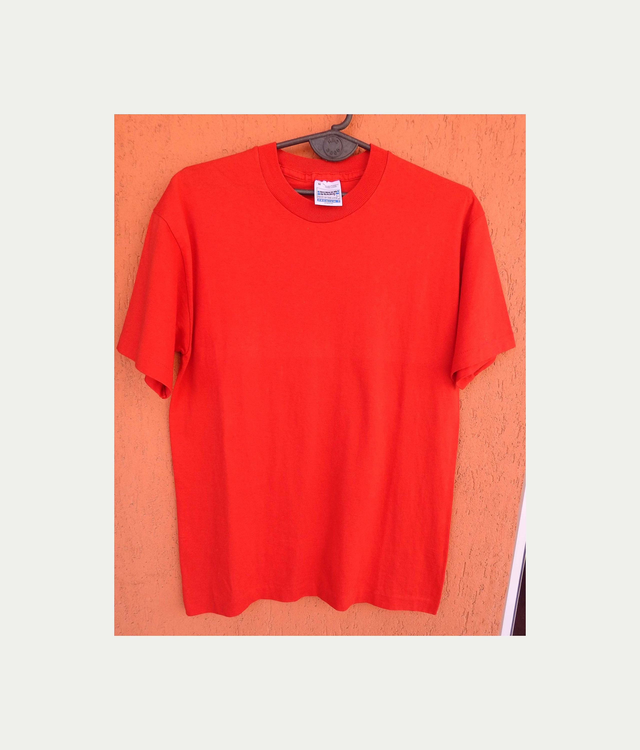 Vintage 90s Single Stitch Red T-shirt Tee Tshirt Screen Vintage 90s Single Stitch Red T-shirt Tee Tshirt Screen