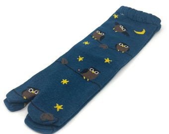 Navy Owls and Stars with Ruffle Top - Japanese 2-Toe Tabi Socks