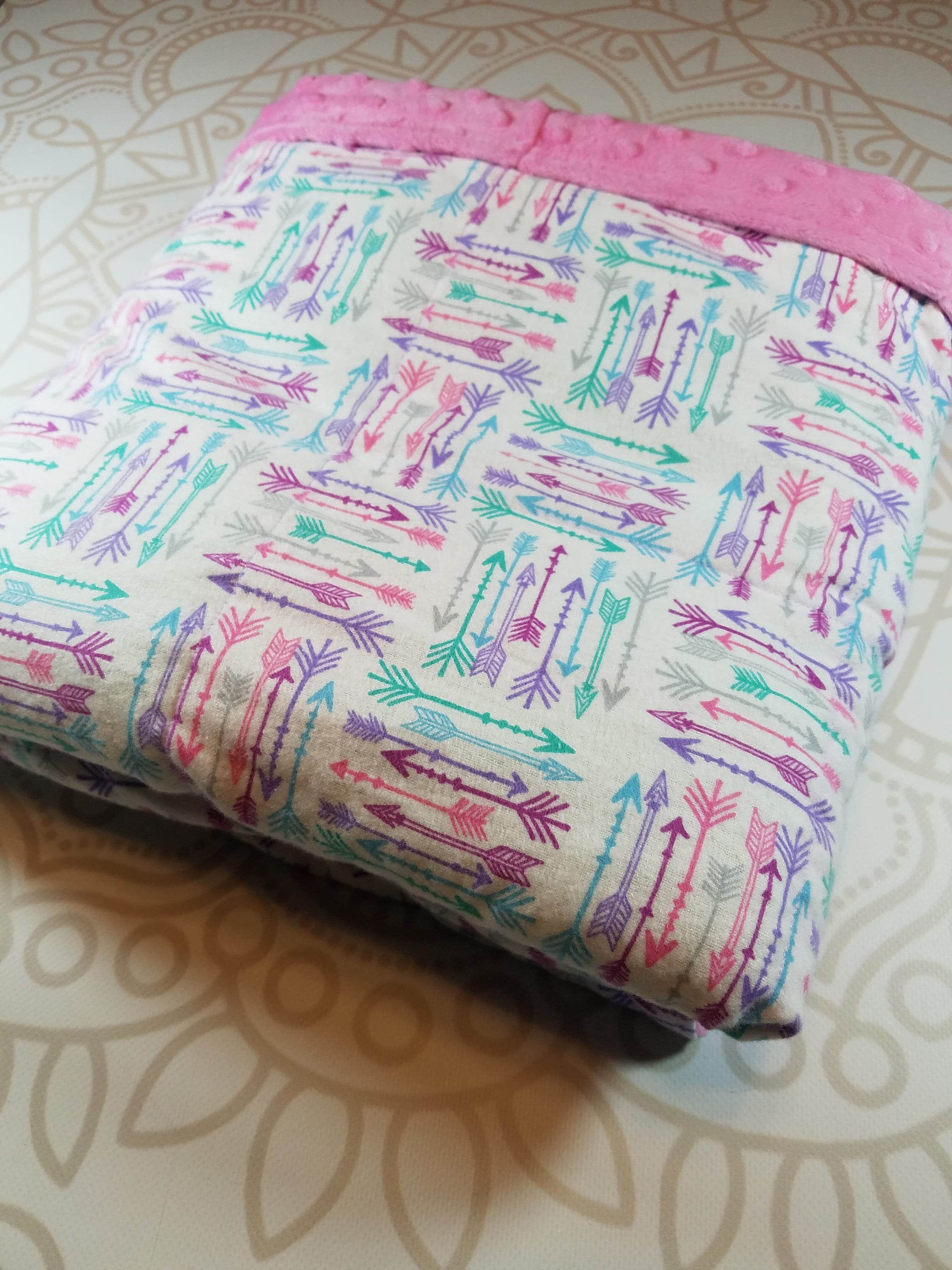READY to SHIP, 40x50, 10 Pounds, Weighted Blanket, Pastel Arrows, Pink