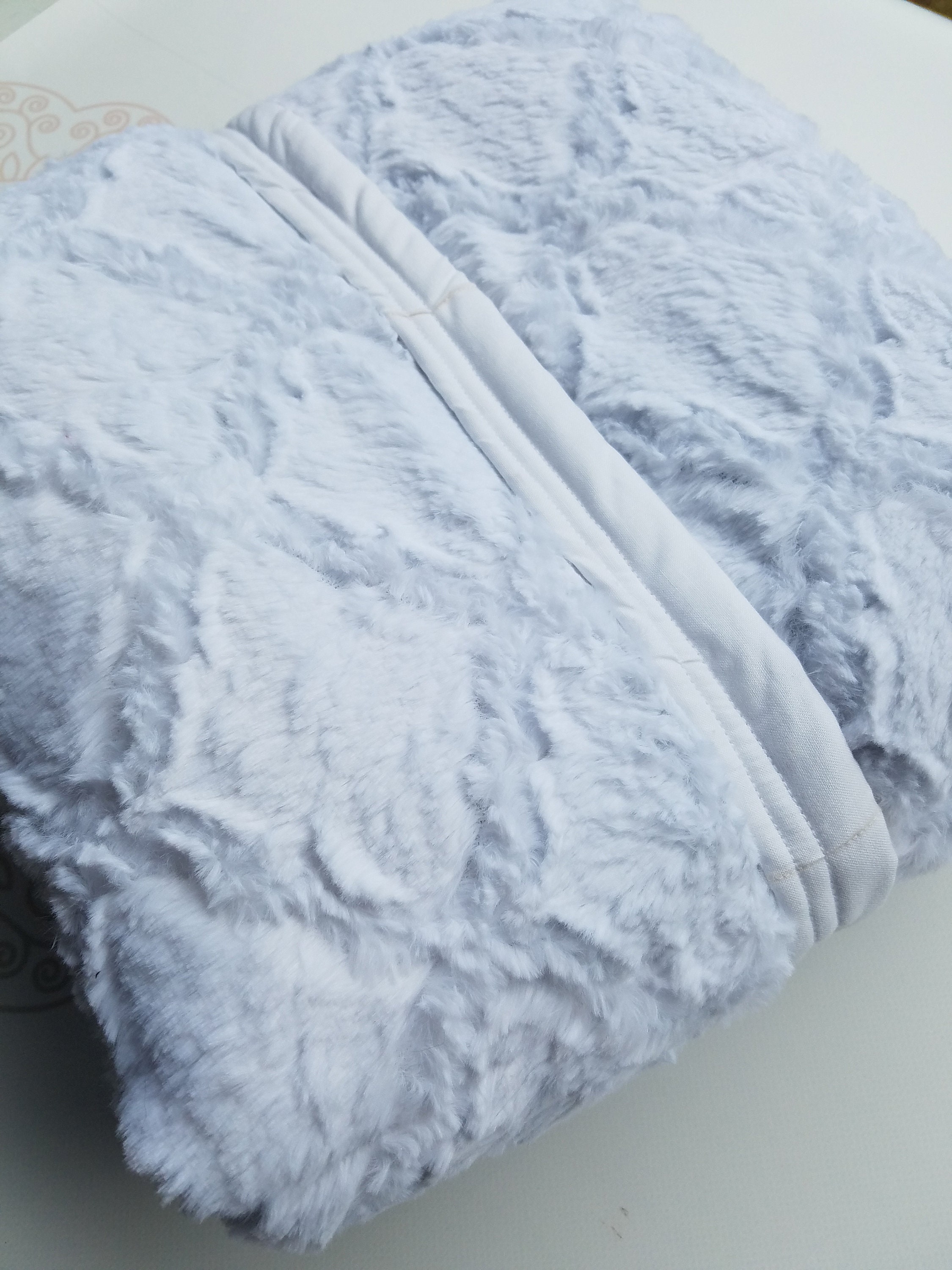 READY to SHIP, Weighted Blanket, 40x70-15 Pounds, White Lattice Minky