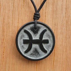 Pisces Sternzeichen Symbol Halskette | Fische Horoskop Sternzeichen Charm Anhänger Schmuck | Von mir selbst handgeschnitzt aus Naturstein
