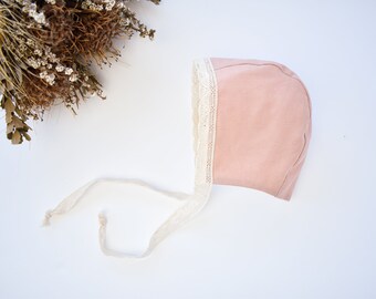 Lace Edge Dusty Pink Linen Baby Bonnet, Newborn Girls Baby Hat, Toddler Lace Bonnet, Christening Cap, Neutral tones baby bonnet