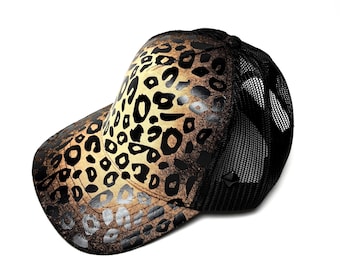 Boné snapback com estampa de leopardo x branqueado