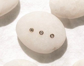 Beach Stone Diamond Necklace - 14k Gold Bezel - Beach Jewelry - Summer Necklace - Stone Jewelry - Gift for Her