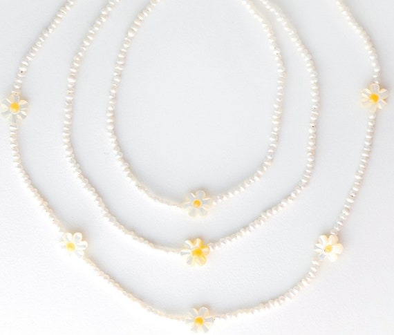 Daisy Pearl Necklace - Freshwater Pearls - Beaded Necklace