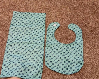 Arrow bib and burp cloth set.