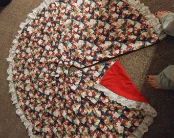 Snowman tree skirt