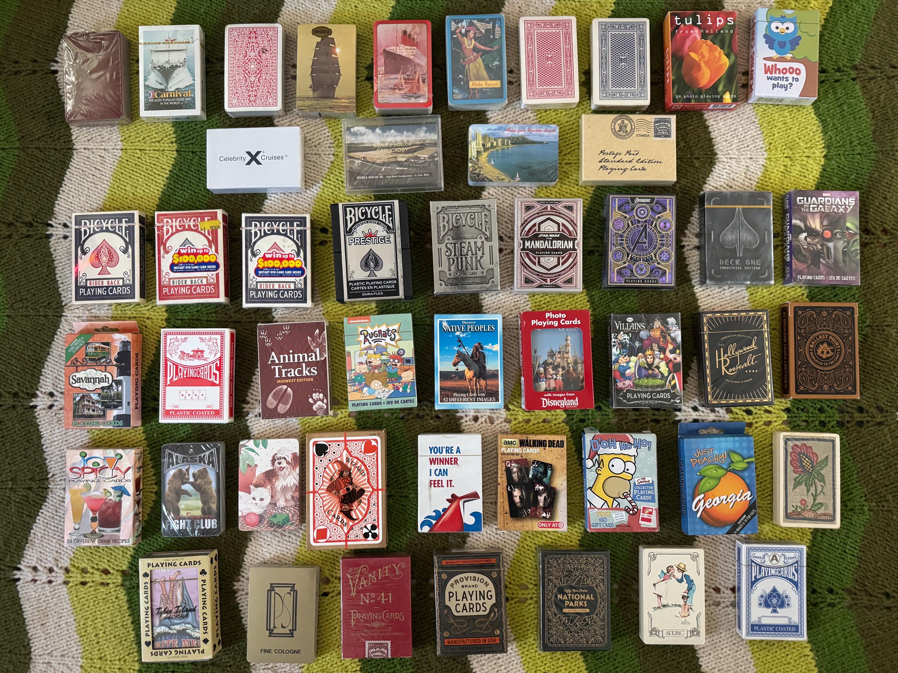 Marlboro Collectible Vintage Poker Chip & Playing Card Set