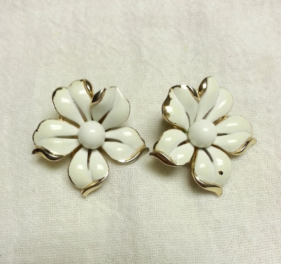 Vintage, Crown Trifari, white enamel floral earrin
