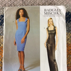 Badgley Mischka  Vogue American Designer, 2436 Uncut Factory Folded  Size 8-10-12 Bust   31 1/2&quot; to 34”