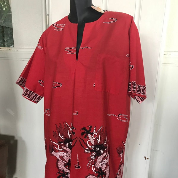 NOS 1970's  Mens Dragon Batik Dragon Nightshirt, Malaysian batik, Made in New Zealand Dressing Gown by Klipper