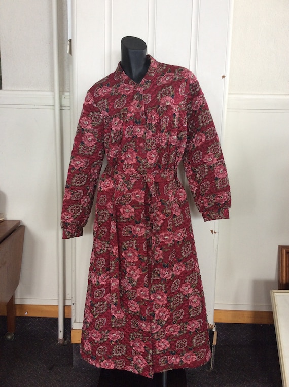 1960s floral quilted Dressing Gown, Lounge Wear,