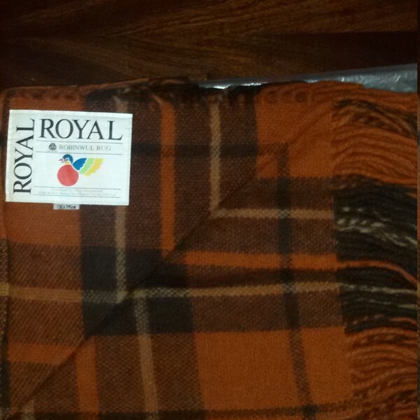 Vintage Royal Robinwul  New Zealand wool travel rug 53" × 76 1/2" Woolen Blanket throw, brown plaid ,
