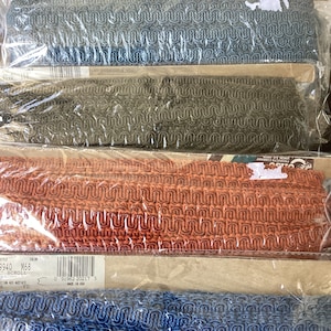 Conso 1/2” Gimp 36yds, stijl 9940, Franse scroll, katoenacetaat, bekleding, M68, L58, K26, M05, K28 Gemaakt in de VS
