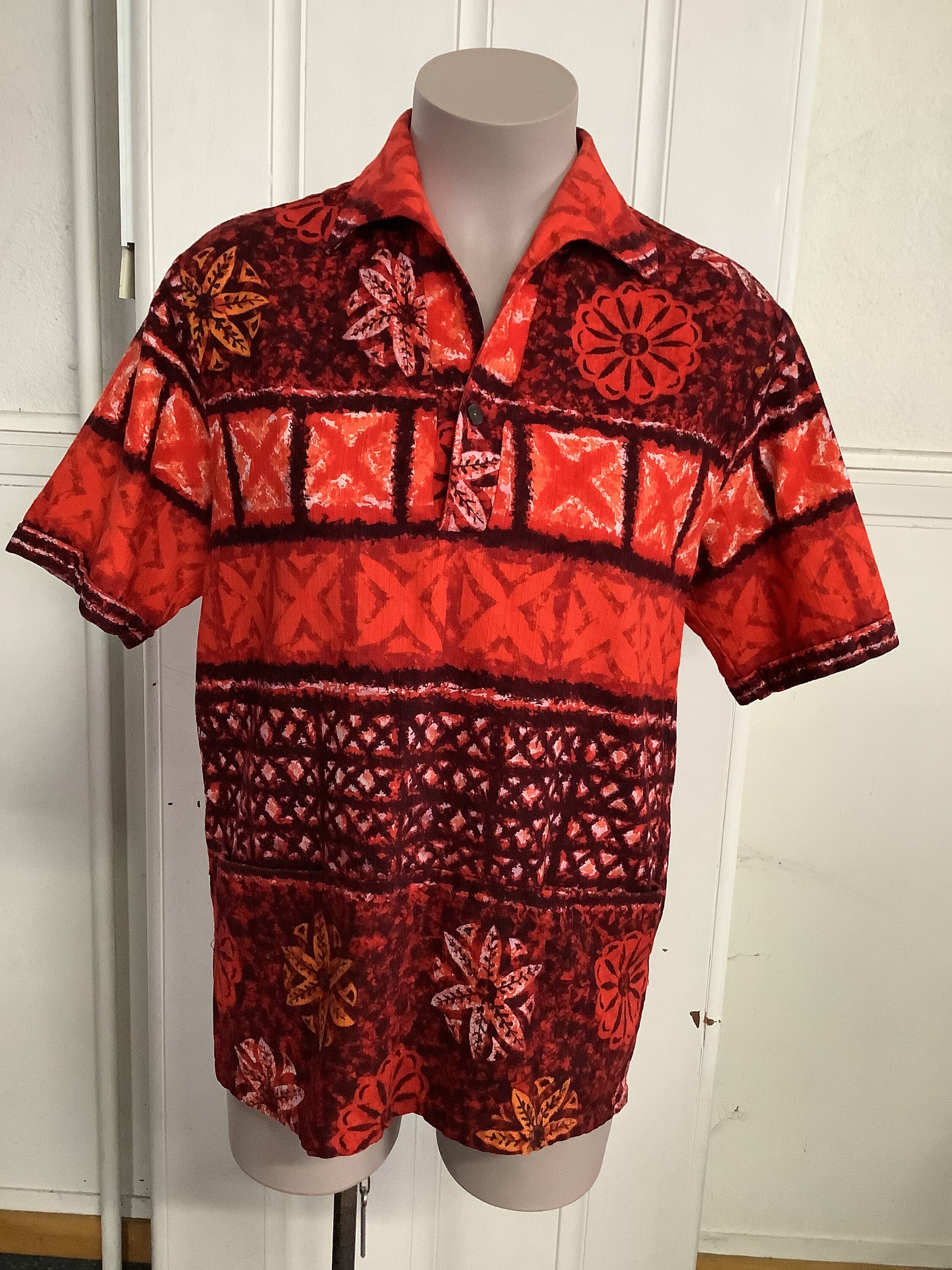 Iolani Hawaiian - Etsy