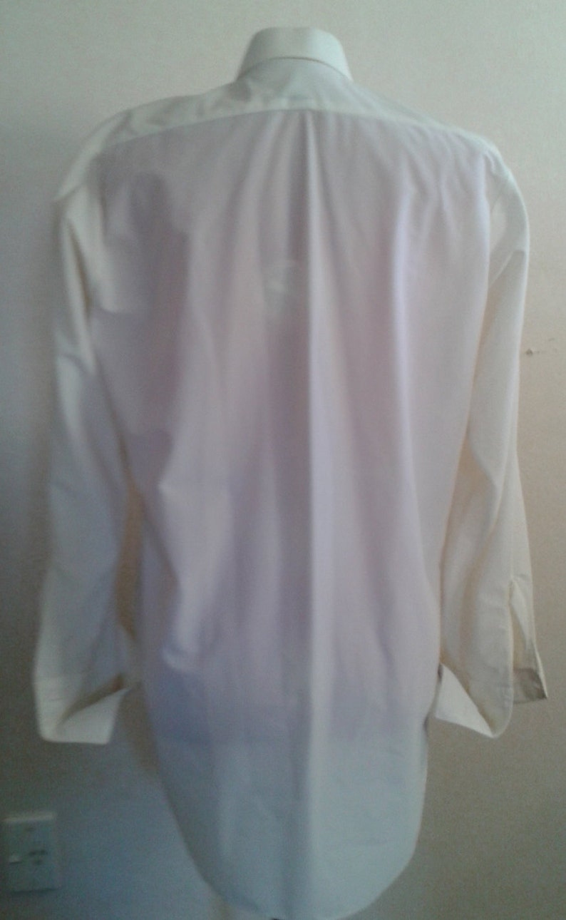 1960/'s Mens Bri Nylon Pleated Front Long Tailed Dress Shirt by Binns Made in England