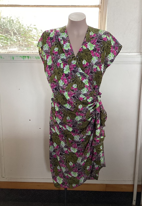 Vestidos para hombros store anchos y busto grande