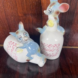 Rare Anthropomorphic pair Drunk Mice on Whisky bottles  Salt & Pepper Shakers, made in Japan, 2391 Perfect