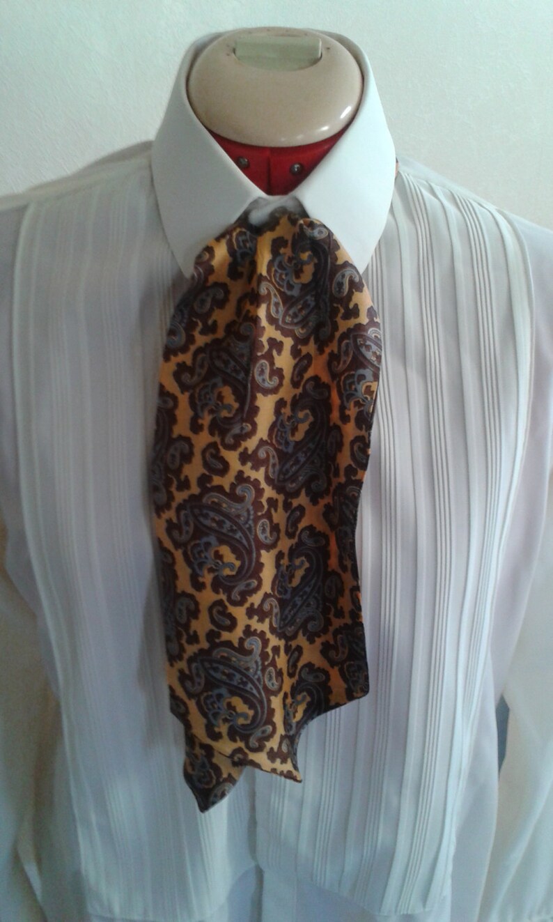 1960/'s Mens Bri Nylon Pleated Front Long Tailed Dress Shirt by Binns Made in England