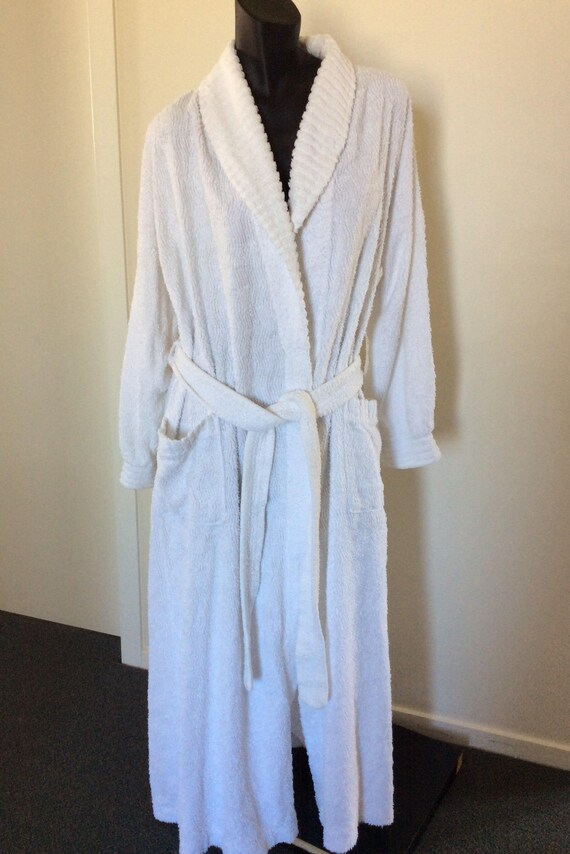 Vintage Supertex Cotton Chenille long White Bathro