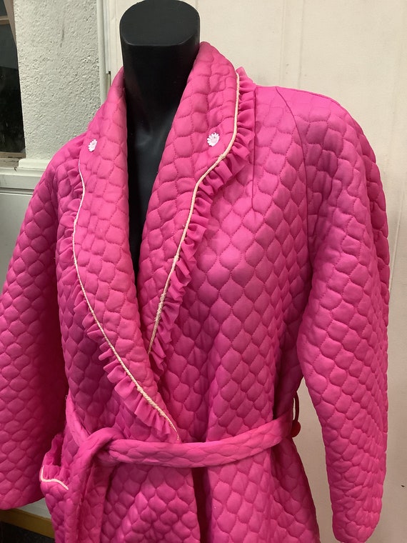 Vintage Nylon quilted Dressing Gown, Mid Century Mod… Gem