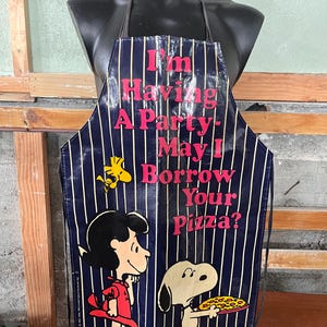 Snoopy , Lucy and Woodstock   apron, collectible apron, Peanuts