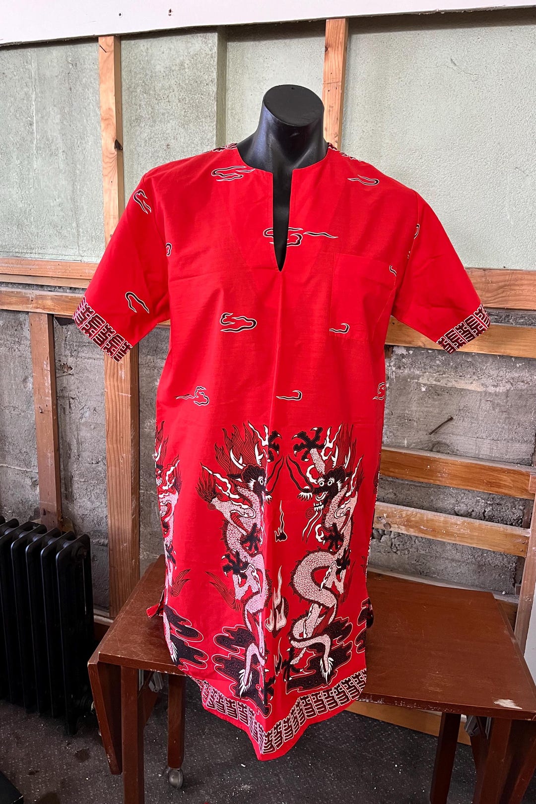 Batik Robe Dragon Pristine 1970's Mens Dragon Batik Dragon Nightshirt, Malaysian Batik ...