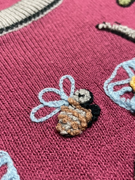 Vintage 70s Bumblebee & Flowers Sweater - Cute Hi… - image 5
