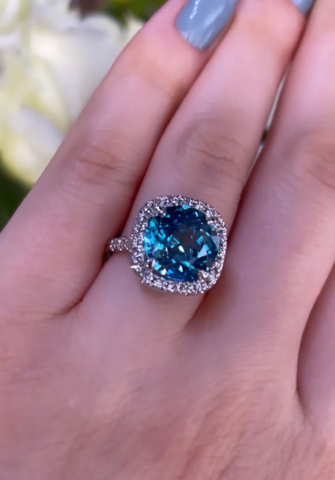 18K Blue Zircon and Diamond Ring - Etsy