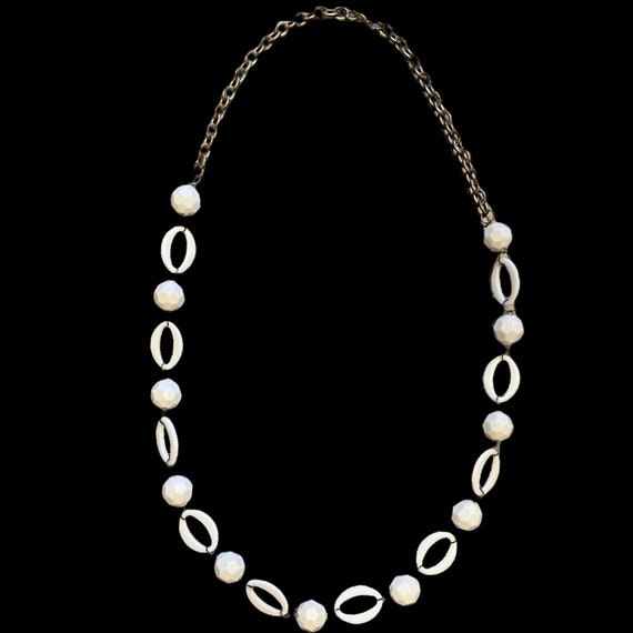 60s Mod White Plastic Link and Bead Necklace - image 2