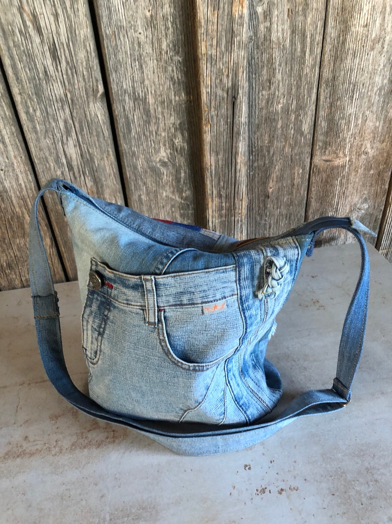 Sac en jeans sac durable upcyclé avec longue sangle inférieure unique image 8