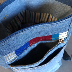 Sac en jeans sac durable upcyclé avec longue sangle inférieure unique image 4