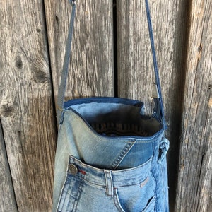 Bolso de jeans bolso sostenible reciclado con correa larga única en la parte inferior imagen 6