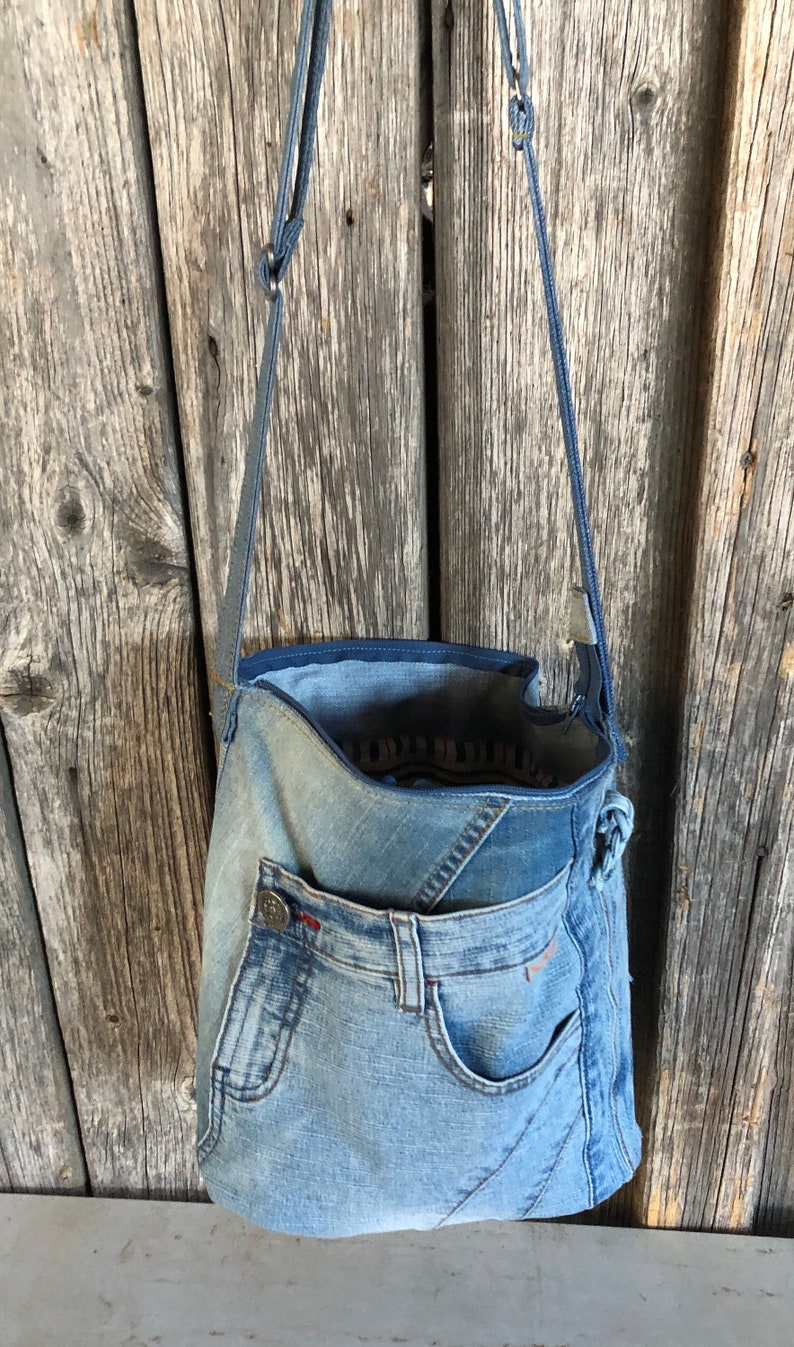 Bolso de jeans bolso sostenible reciclado con correa larga única en la parte inferior imagen 6