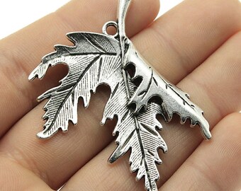 Antique Silver Alloy Mini Maple Leaf Pendants Findings Charms Crafts 6pcs 51037