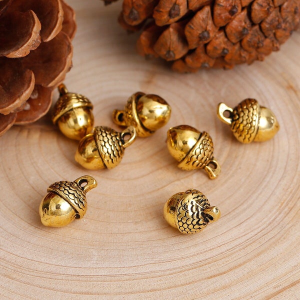 5 Gold Acorn Charms, 3D, Antique Gold Tone (J-185)