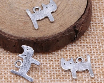 10 Silver Cat Charms, Pet Charms, 14x12mm, Silver Tone Charms (H-138)