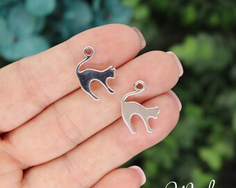8 Silver Cat Charms, Silver Tone Charms (B-165)